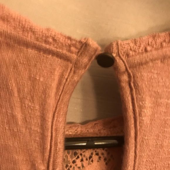 Maurice’s High Neck Tank Top Pink Lace Keyhole Button Size XS - Picture 5 of 11